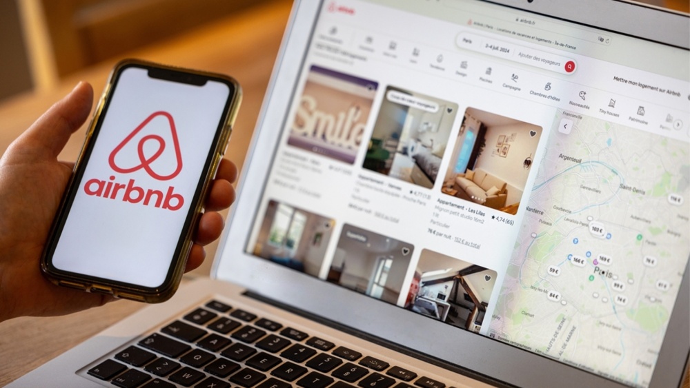 Evazioniştii din turism, scoşi la lumină de OMD Tulcea. Zeci de apartamente şi vile din municipiu, închiriate „la negru” pe Booking şi Airbnb