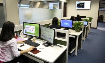 Primarii decid între tăieri de personal şi salarii mai mici. Edilii tulceni caută soluţii la noile măsuri impuse de Guvern