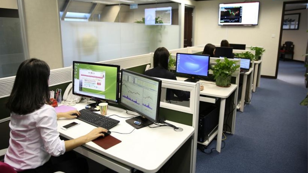 Primarii decid între tăieri de personal şi salarii mai mici. Edilii tulceni caută soluţii la noile măsuri impuse de Guvern