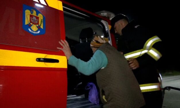 Sătenii evacuaţi din Ceatalchioi se pot întoarce acasă. Nu şi cei din Plauru, unde riscul rămâne ridicat