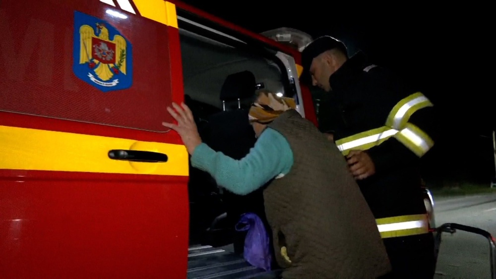 Sătenii evacuaţi din Ceatalchioi se pot întoarce acasă. Nu şi cei din Plauru, unde riscul rămâne ridicat