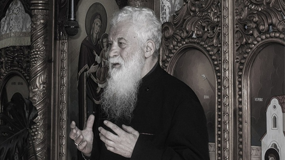 Trei zile de evenimente omagiale dedicate părintelui Gheorghe Calciu, la Tulcea şi Mahmudia