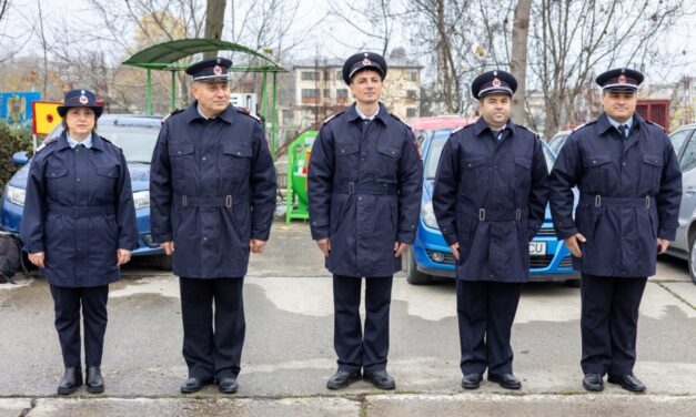 Pensionări şi avansări la ISU „Delta” Tulcea cu ocazia Zilei Naţionale a României