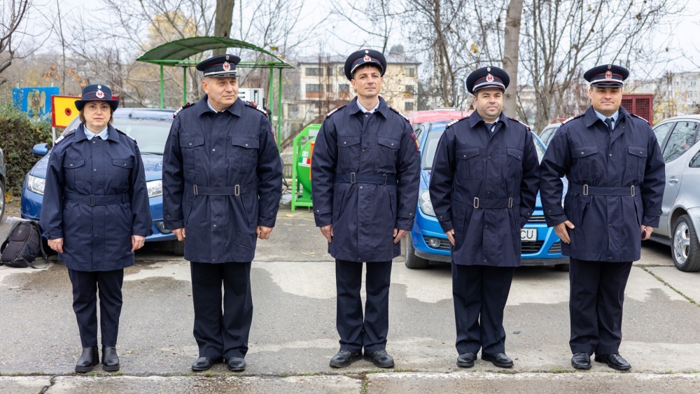 Pensionări şi avansări la ISU „Delta” Tulcea cu ocazia Zilei Naţionale a României