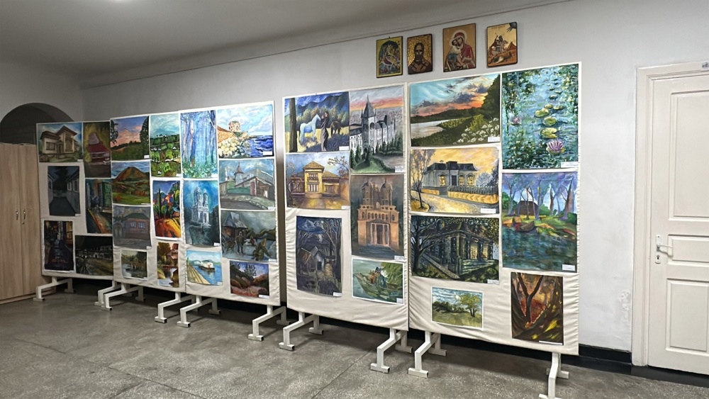 Peste 100 de premii acordate la Concursul Naţional de Arte Plastice „Alexandru Ciucurencu”