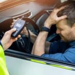 Tânăr din Somova, arestat pentru 30 de zile după ce a fost prins băut şi fără permis