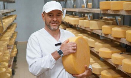 Brânza Traian, medalie de aur la un concurs internaţional din Franţa. Nicolae Herţea, cofondator Fraher: „Premiul are o însemnătate simbolică profundă”