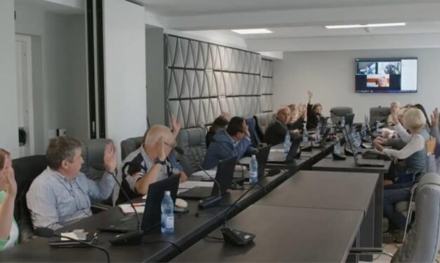 Dezbatere publică la Primăria municipiului: stabilirea impozitelor şi taxelor pentru anul 2026 şi majorarea cotei taxei de promovare turistică