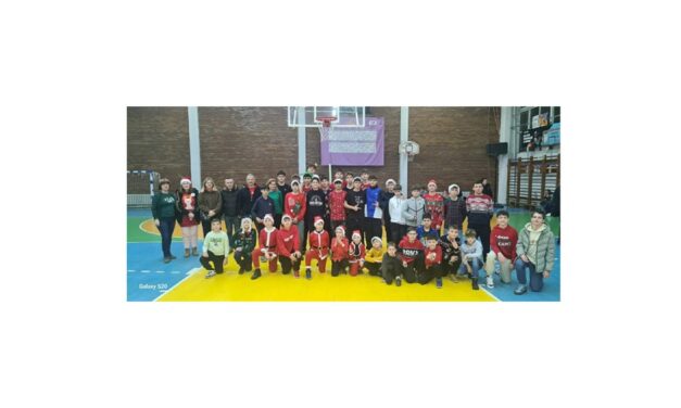 Sportivii de la CSS Tulcea au donat jucării la Secţia de Pediatrie a Spitalului Judeţean