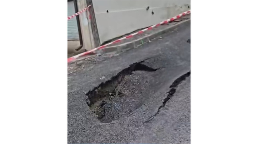 Tasări pe strada Mihai Viteazu din municipiu: lucrările vor fi refăcute pe cheltuiala constructorului