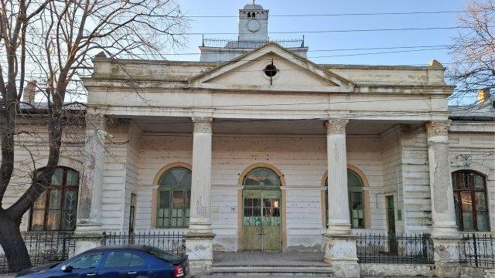 Şcoala Veche din Măcin, readusă la viaţă printr-un proiect de peste 8 milioane euro. Primarul Mihai Duţu: „Este o clădire de care sunt legaţi inclusiv bunicii unora dintre noi”