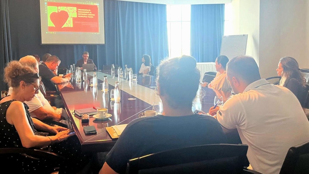 Supăraţi pe RO-Alert, operatorii turistici din municipiu solicită explicaţii autorităţilor