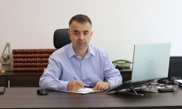 Primarul Ştefan Ilie: „Nici măcar 15% din totalul veniturilor municipiului Tulcea nu sunt din impozitele locale pe autoturisme, pe terenuri şi pe clădiri”