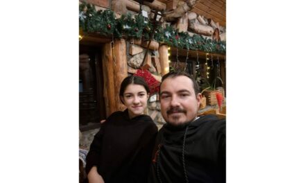 Peste 3.400 de copii din 30 de sate au primit daruri prin campania „Fii şi Tu Moş Crăciun”