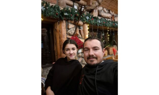 Peste 3.400 de copii din 30 de sate au primit daruri prin campania „Fii şi Tu Moş Crăciun”