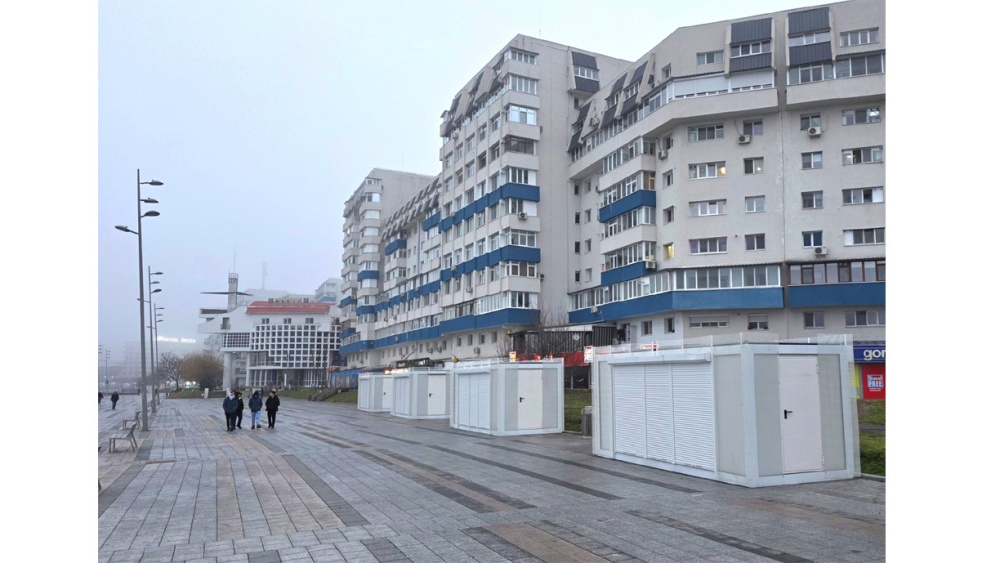 Cele opt containere comerciale de pe faleza din Tulcea, scoase la licitaţie. Vor fi cosmetizate ulterior în urma unui concurs de idei