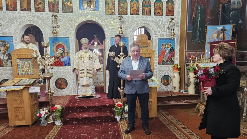 P.S. Visarion a primit o diplomă de recunoştinţă din partea primarului comunei Frecăţei, Marian Naiman