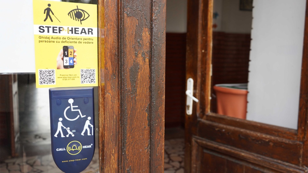 Universitatea din Galaţi instalează sisteme digitale pentru nevăzători