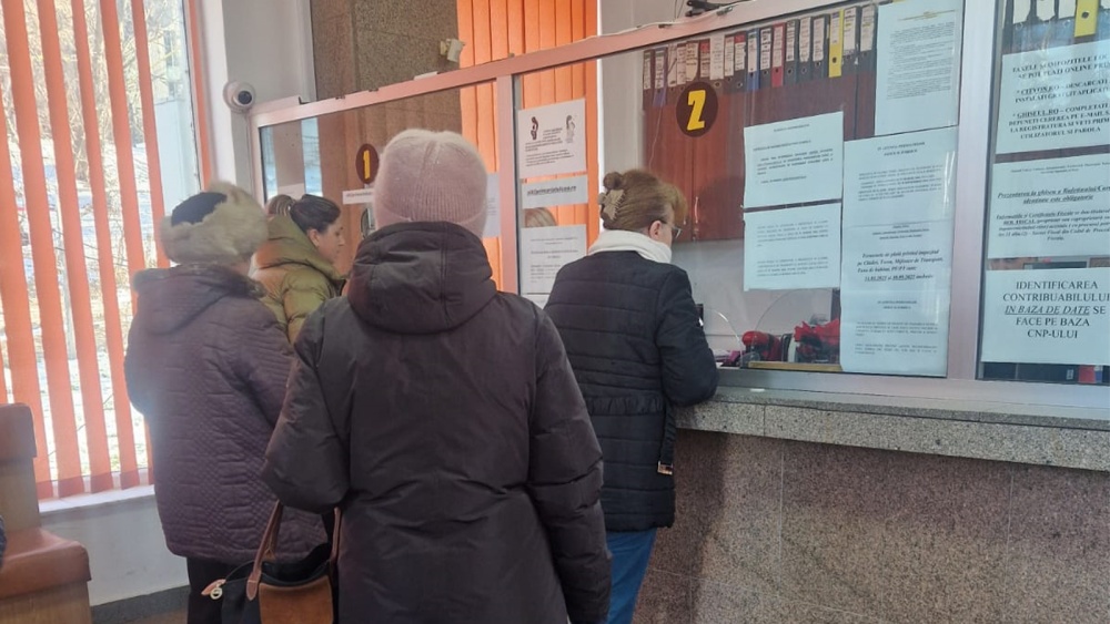 Call center-ul Primăriei Tulcea rămâne deschis şi în februarie. Numărul tulcenilor care şi-au plătit deja impozitele, acelaşi ca anul trecut