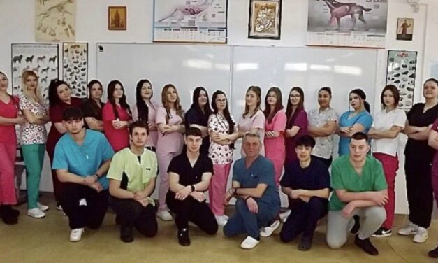 Ferma Viitorului Veterinar de la Liceul Agricol „Nicolae Cornăţeanu” – când pasiunea pentru animale începe din şcoală