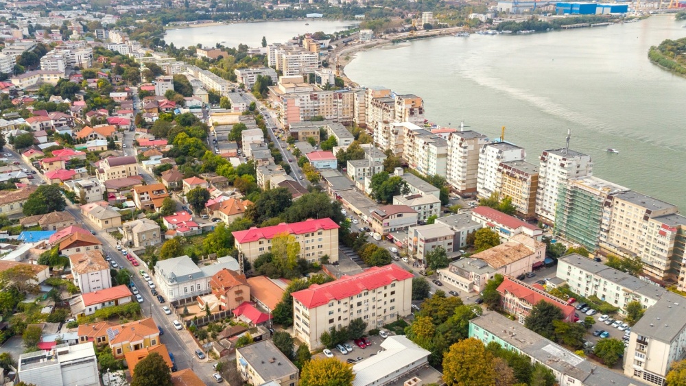 Preşedinţi de asociaţii din Tulcea, acuzaţi de delapidare şi înşelăciune