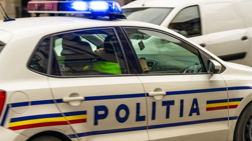 Tâlhărie în municipiu: Femeie bătută şi jefuită de un adult şi un copil de zece ani