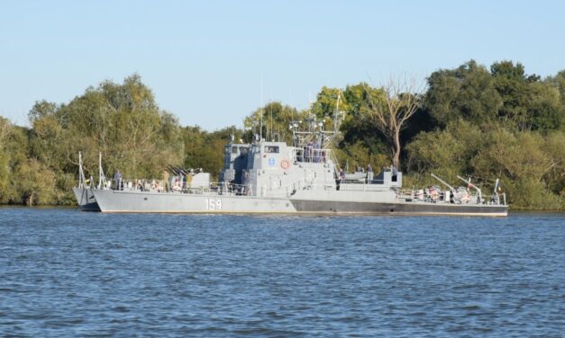 Activităţi de instrucţie militară pe braţul Măcin al Dunării. Navigaţia, închisă