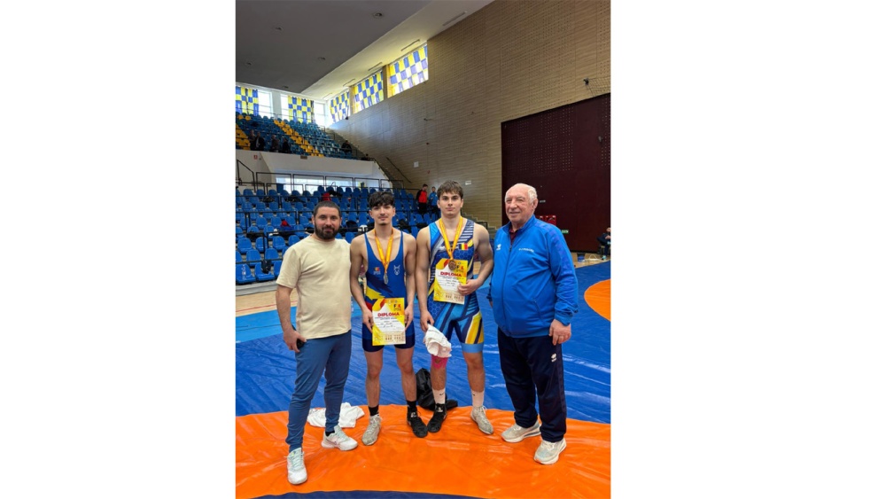 Marian şi Gabriel Croitoru, pe podium la finala Campionatului Naţional de Lupte Cadeţi 16 – 17 ani