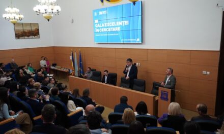 Universitatea „Dunărea de Jos” marchează 78 de ani de învăţământ superior la Galaţi