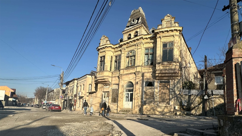 Ce facem cu păcănelele? Interzise sau limitate în viitoare zone de agrement, cum ar fi intersecţia străzilor Gloriei – Nicolae Bălcescu?