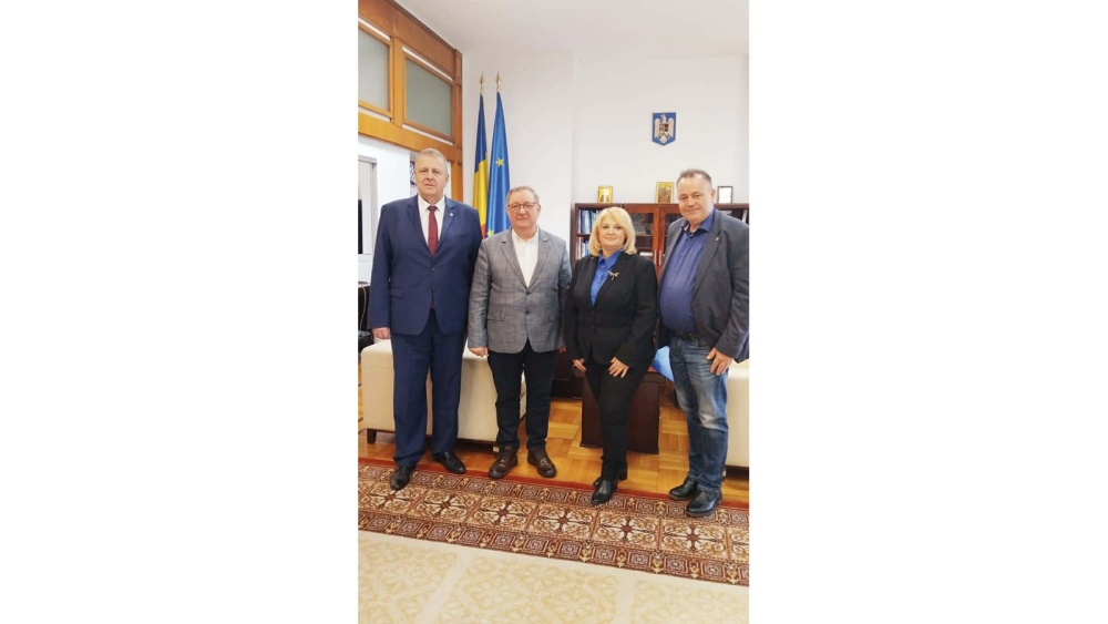 Delegaţie a comunei Frecăţei, condusă de primarul Marian Naiman, vizită de lucru la Palatul Parlamentului