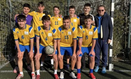 Echipa de fotbal a Colegiului Naţional „Spiru Haret”, campioană judeţeană la U16