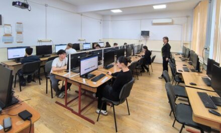 Elevi de la „Brad Segal”, „Anghel Saligny”, „Grigore Moisil” şi Economic, calificaţi la etapa naţională a concursului „Ştiu şi aplic”