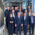 Facturi mai mici pentru iluminatul stradal în 11 comune tulcene. Primarii au semnat contractele de finanţare