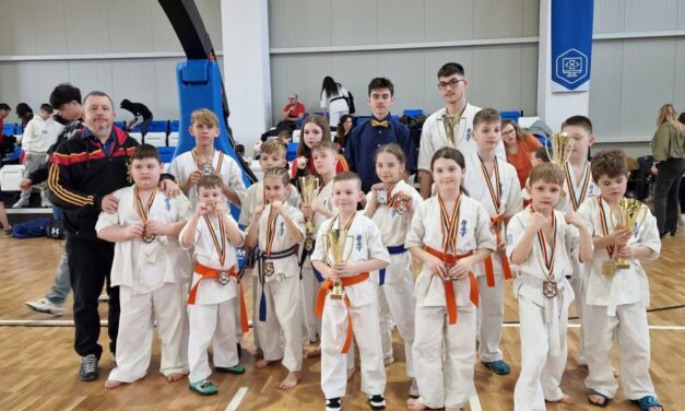 Karatiştii lui Pănuţă, 36 de medalii la „Youth Challenge Cup 2026″