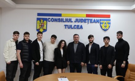 Parteneriat pentru promovarea valorilor educaţionale semnat între Consiliul Judeţean Tulcea şi Consiliul Judeţean al Elevilor