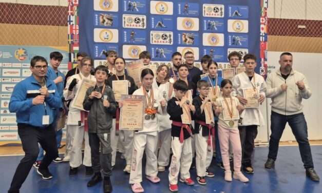 Salbă de medalii pentru luptătorii de la Şoimii Dobrogeni şi Vulturu Tulcea la Concursul Naţional de Kyokushin Budokai