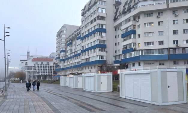 Faleza „Ivan Patzaichin” şi digul de apărare se modernizează cu peste 2,6 milioane de euro: modulele comerciale vor fi relocate, apar noi spaţii verzi şi mobilier specific