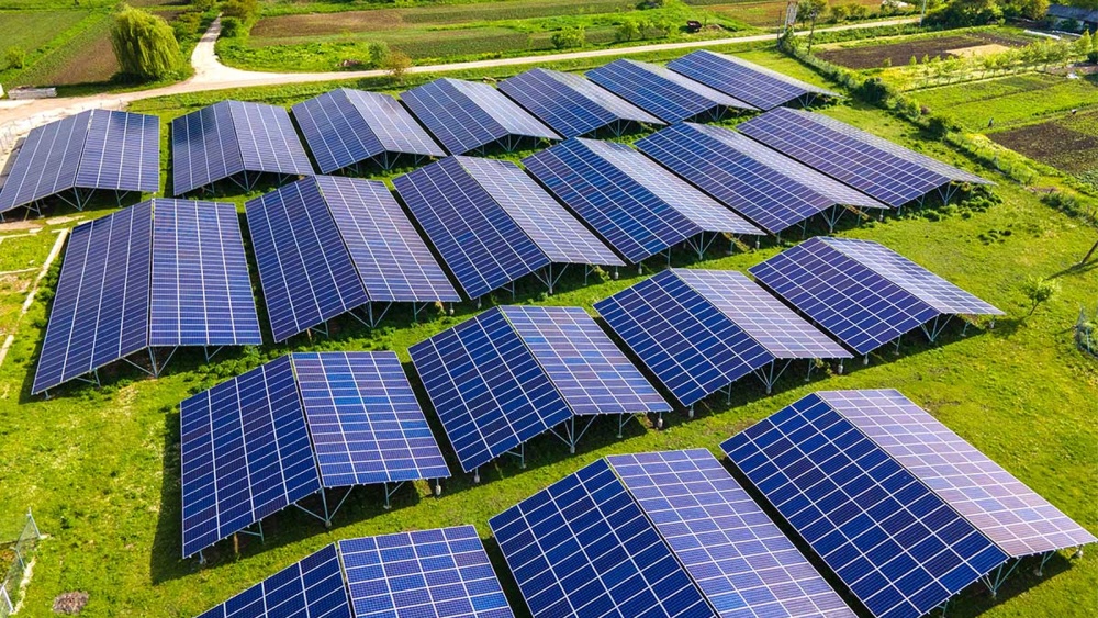 Guvernul a publicat lista celor 1.400 de firme din energie. Pe listă se regăsesc şi autorităţi locale, precum Primăria Municipiului Tulcea