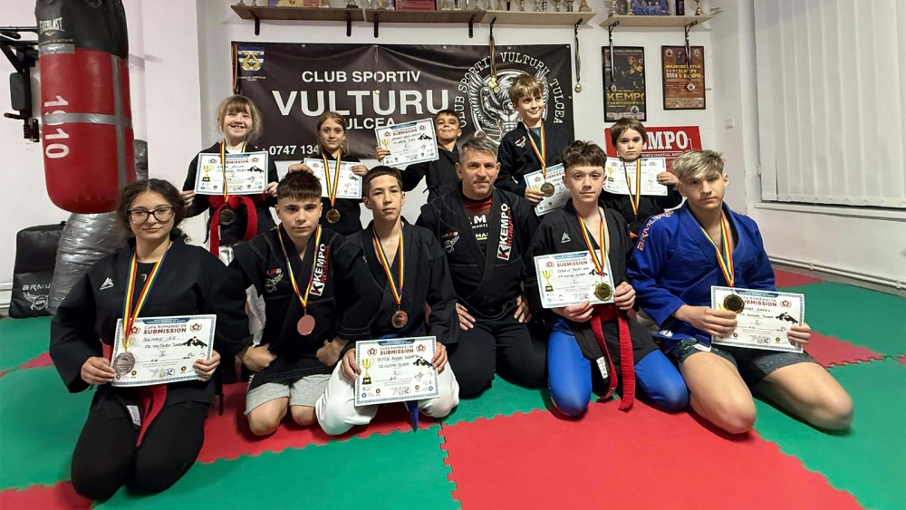 Opt medalii pentru sportivii Clubului Vulturu Tulcea la Cupa României de Submission