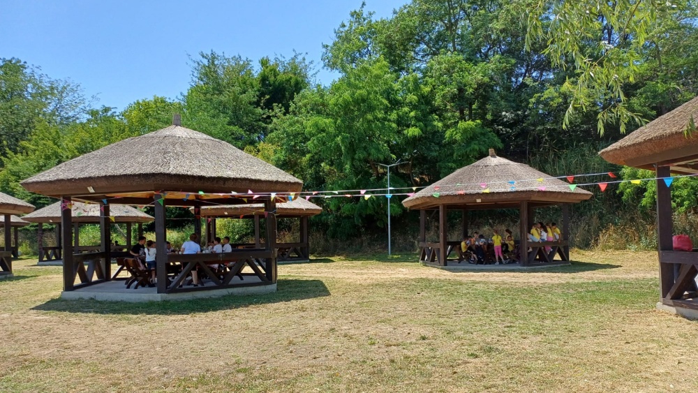 Start sezonului de grătare de la 1 mai, în zona de picnic a lacului Ciuperca