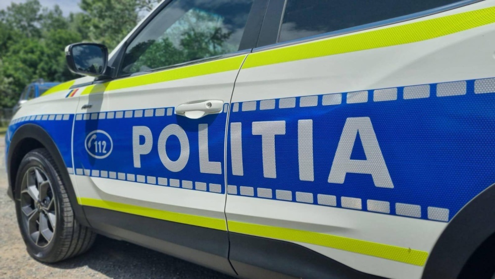 Tânăr de 24 de ani prins cu droguri în portbagajul maşinii, arestat pentru 30 de zile