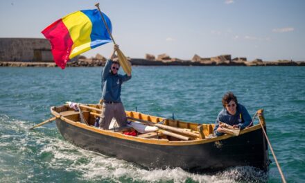 Alex Onofrei a lansat lotca din Delta Dunării în apele Mediteranei