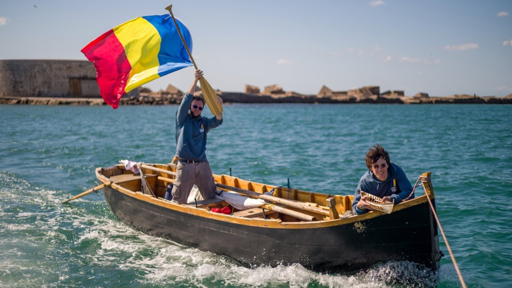Alex Onofrei a lansat lotca din Delta Dunării în apele Mediteranei