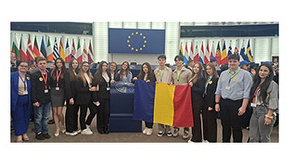 Elevi de la liceul Murgoci din Măcin, europarlamentari pentru o zi la Strasbourg