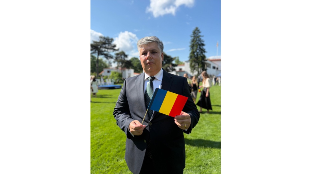 Senatorul Ionel Carp: „10 Mai la Palatul Elisabeta: Un simbol al unităţii naţionale pentru românii de pretutindeni”