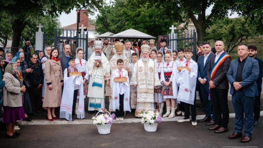 Biserica „Sfântul Mare Mucenic Gheorghe” din Isaccea a fost resfinţită