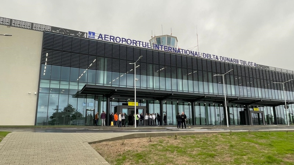 Parc fotovoltaic de peste 9 milioane de lei la Aeroportul „Delta Dunării” Tulcea, cu finanţare europeană