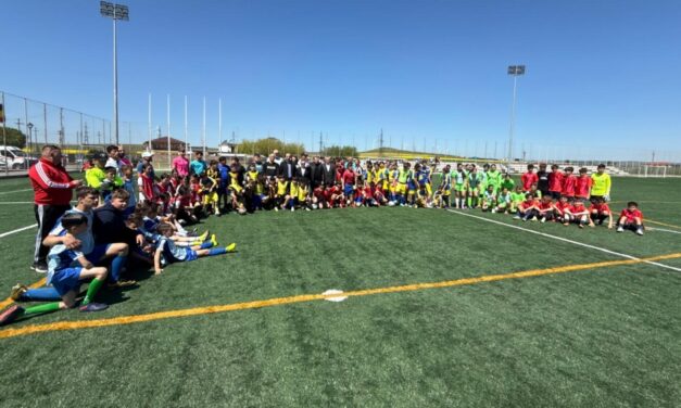 Peste 200 de copii au jucat fotbal la Baia, în faza zonală a „Cupei Satelor” U13