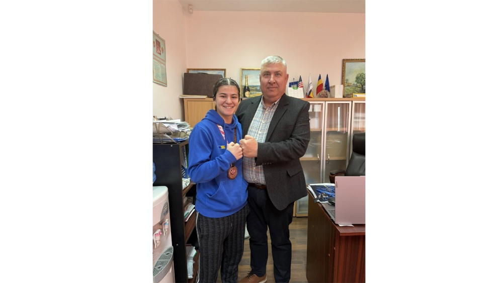 Primarul Gheorghe Năstase şi liberalii din Somova premiază excelenţa: Iasmina Moraru va reprezenta România la Jocurile Olimpice de Tineret, în Senegal